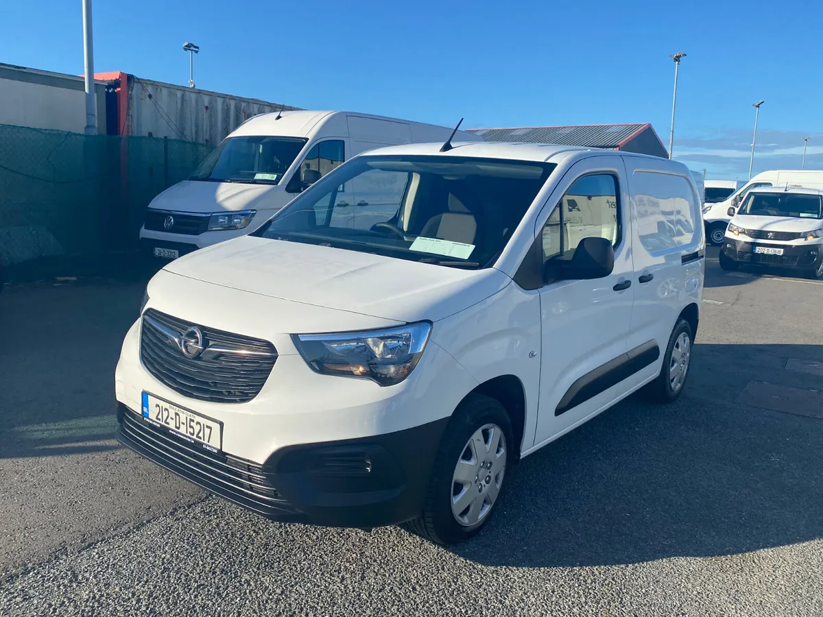 2021 Opel Combo 1.5 75BHP - Image 3