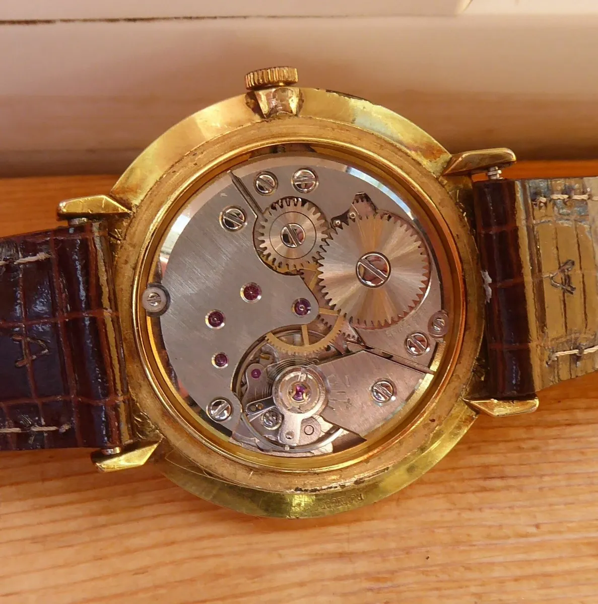 Avia Swiss made vintage 17 jewel watch running. - Image 4