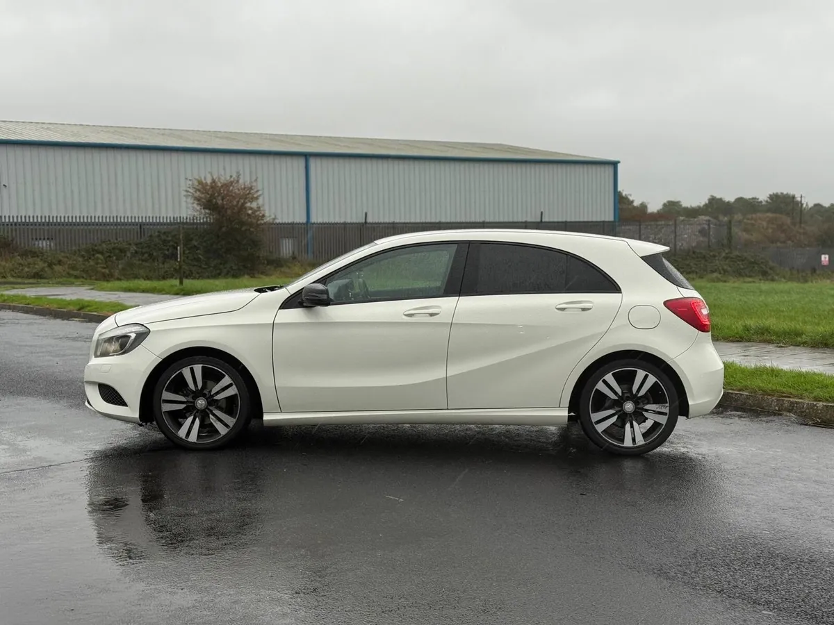 2014 MERCEDES BENZ A-CLASS NCT 4-26 - Image 4