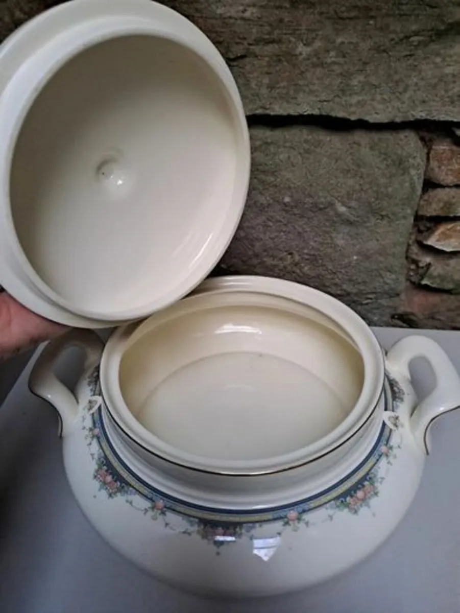 Royal Doulton Albany tureen - Image 2