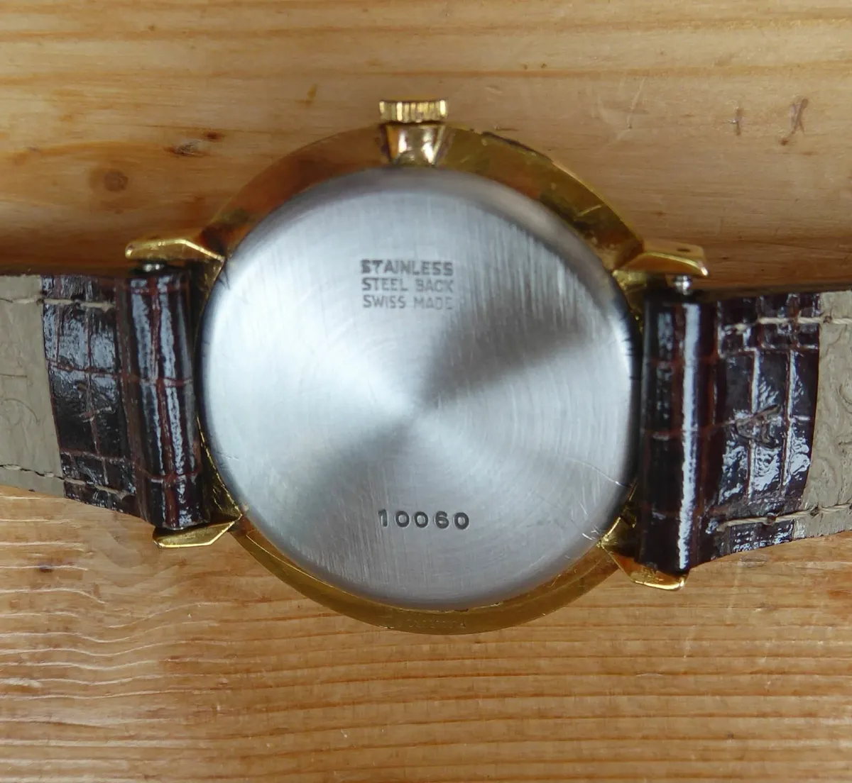 Avia Swiss made vintage 17 jewel watch running. - Image 2