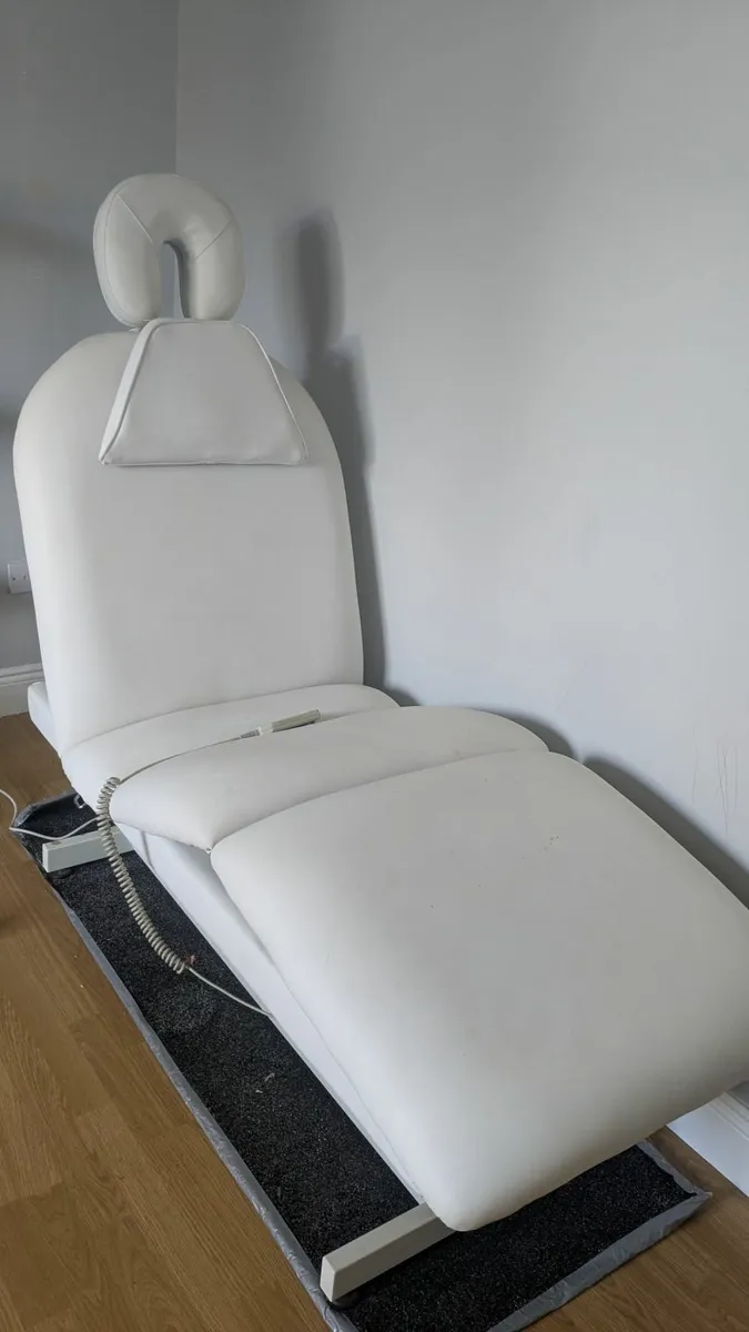 Electric Massage Plinth - Image 3