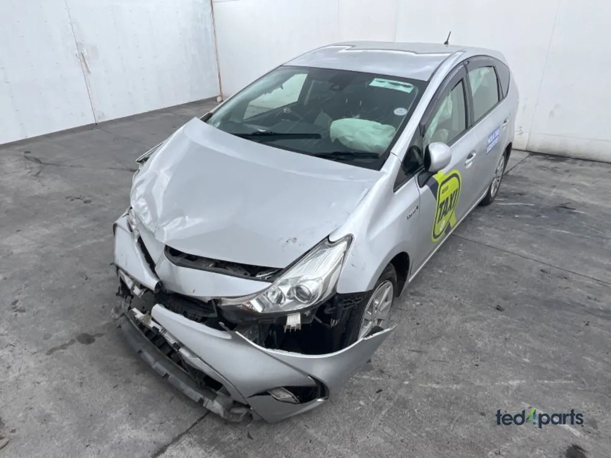 2017 Toyota Prius For Breaking - Image 3
