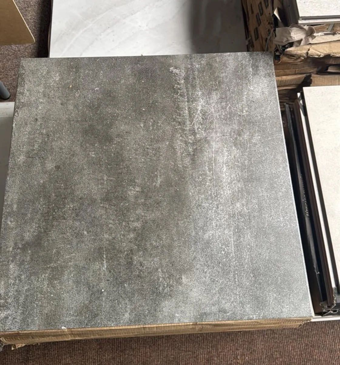 Joblot tile 60 x 60cm grey Matt