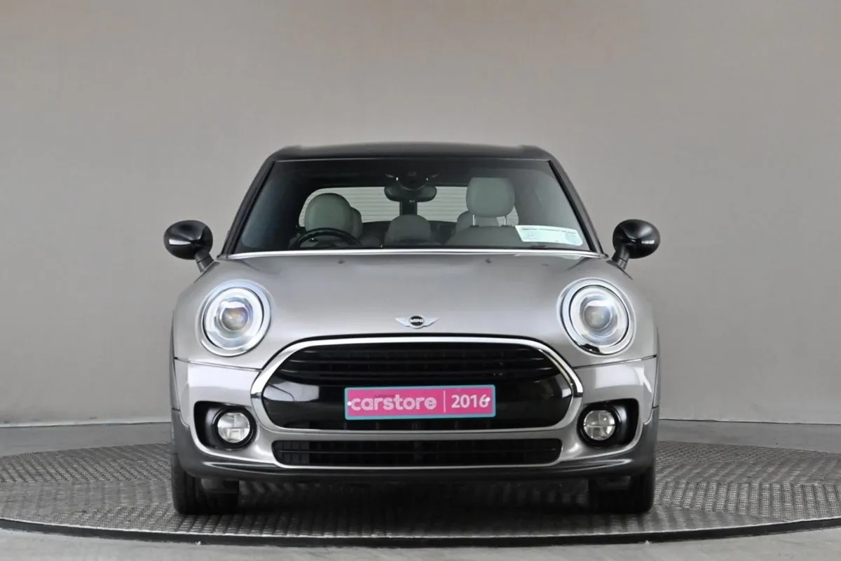MINI Cooper 2.0 D Clubman Auto 6DR  full Beige Le - Image 2