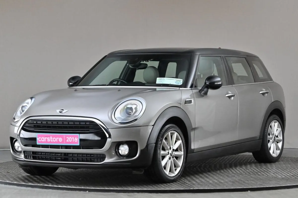 MINI Cooper 2.0 D Clubman Auto 6DR  full Beige Le - Image 3