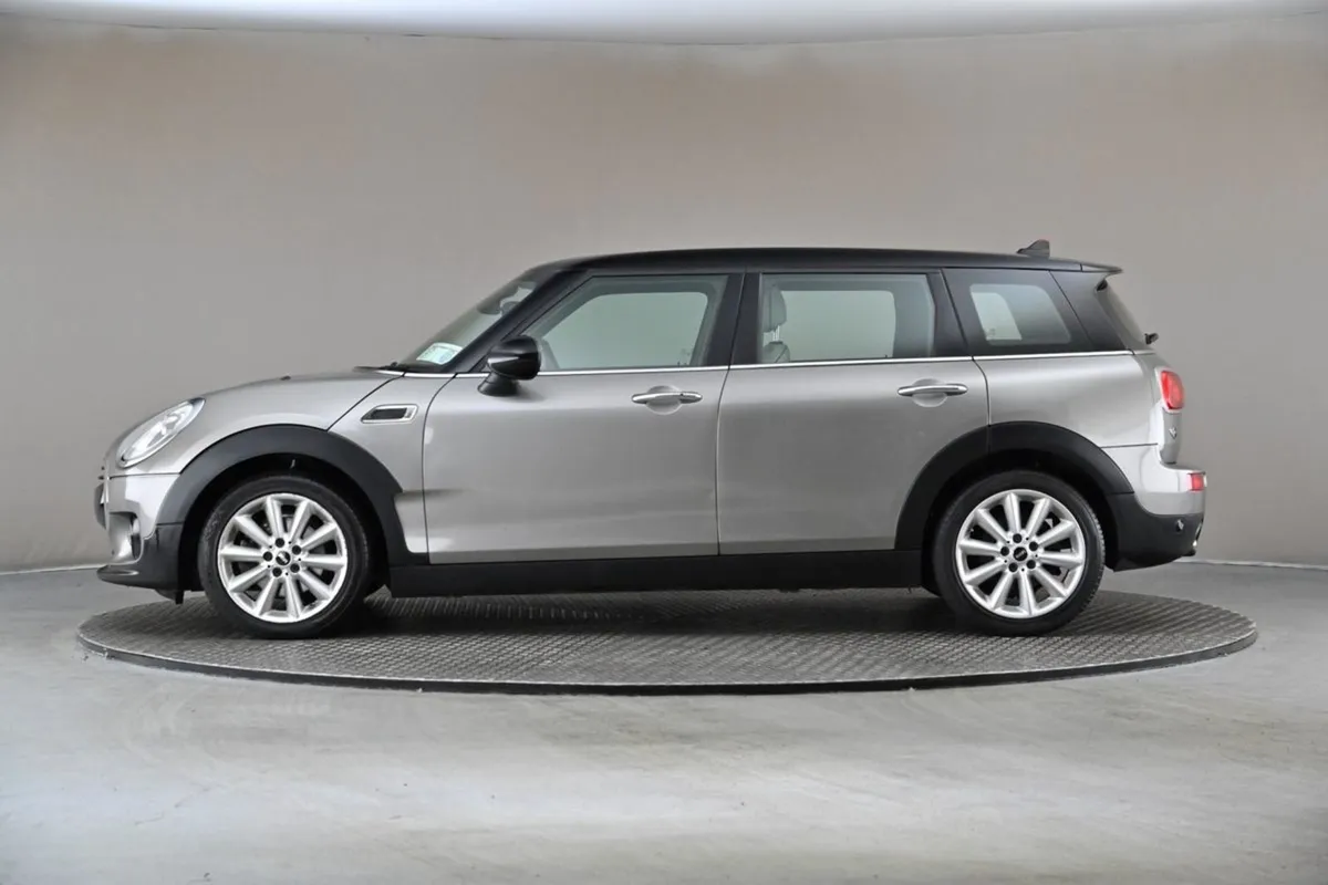 MINI Cooper 2.0 D Clubman Auto 6DR  full Beige Le - Image 4