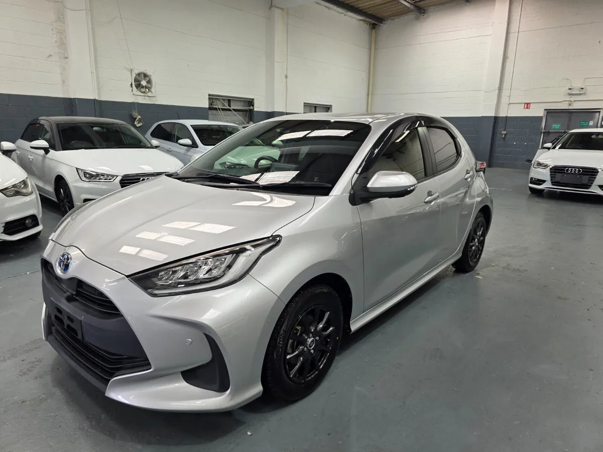Toyota Yaris Hybrid 2020 - Image 3