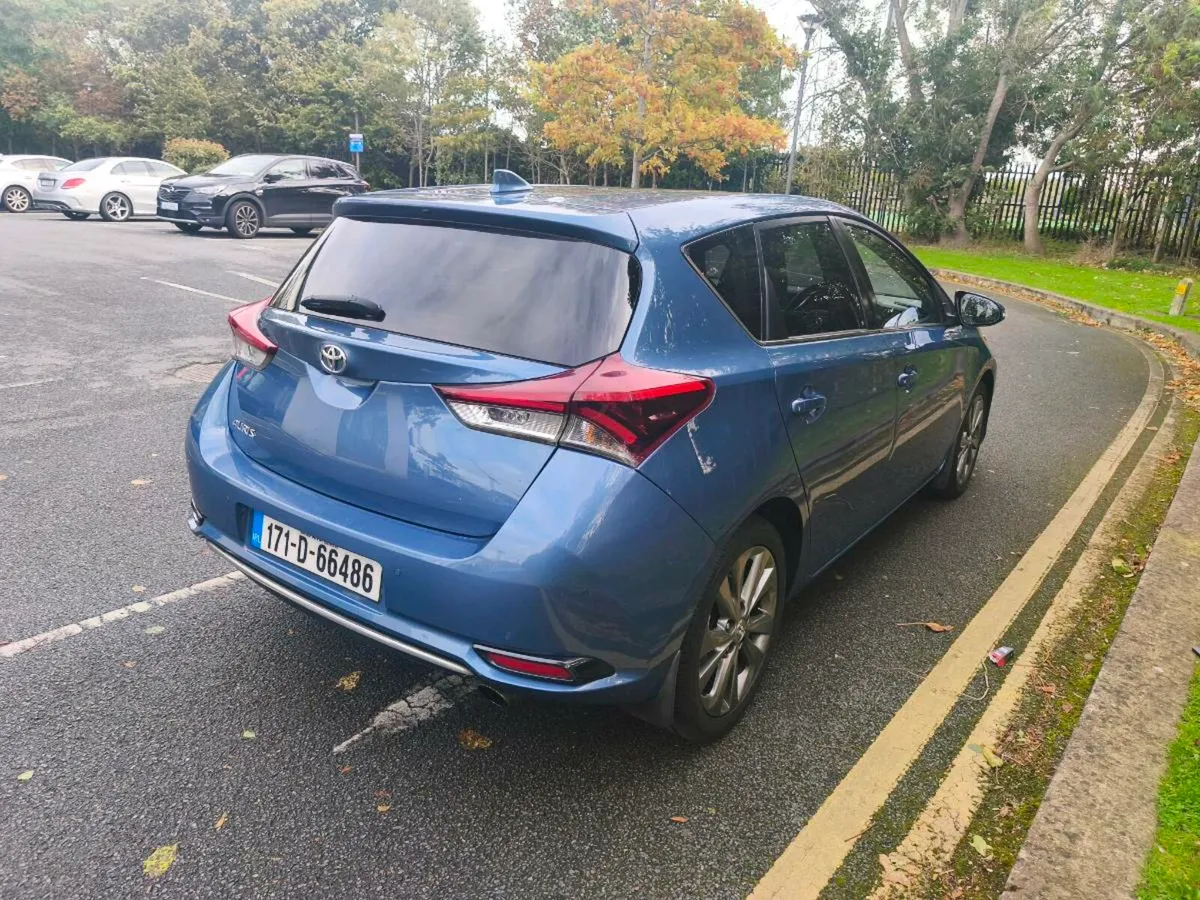 2017 Toyota auris excel - Image 4