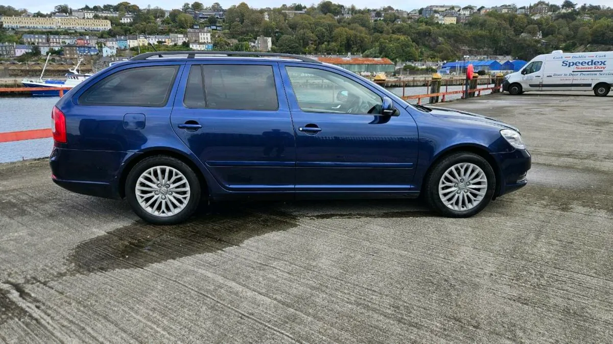 2009 Octavia estate - Image 1