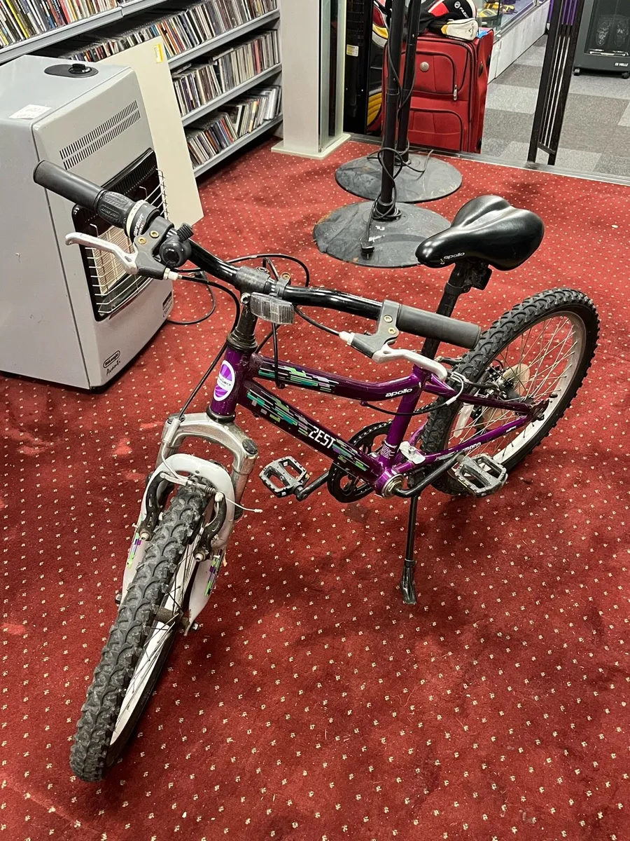 Apollo Kids Bike - Image 1