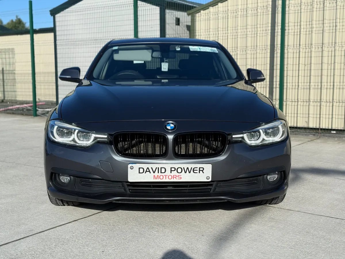 BMW 3-Series 2018 - Image 2