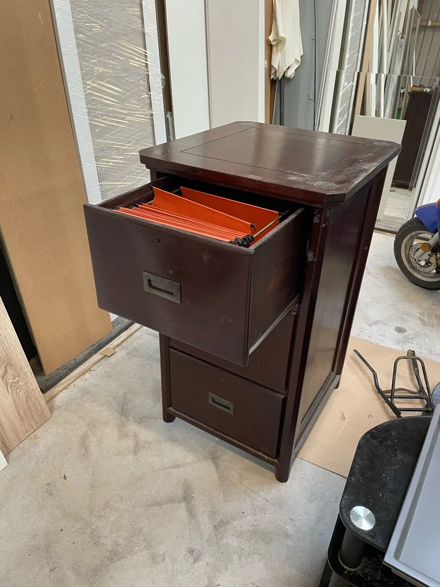 Solid mahogany filing cabinet - Image 2
