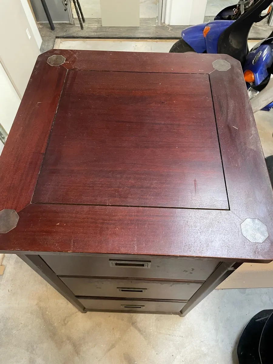 Solid mahogany filing cabinet - Image 3