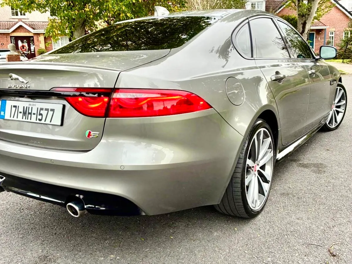 2017 Jaguar XF S 3.0 V6 Diesel - Image 3