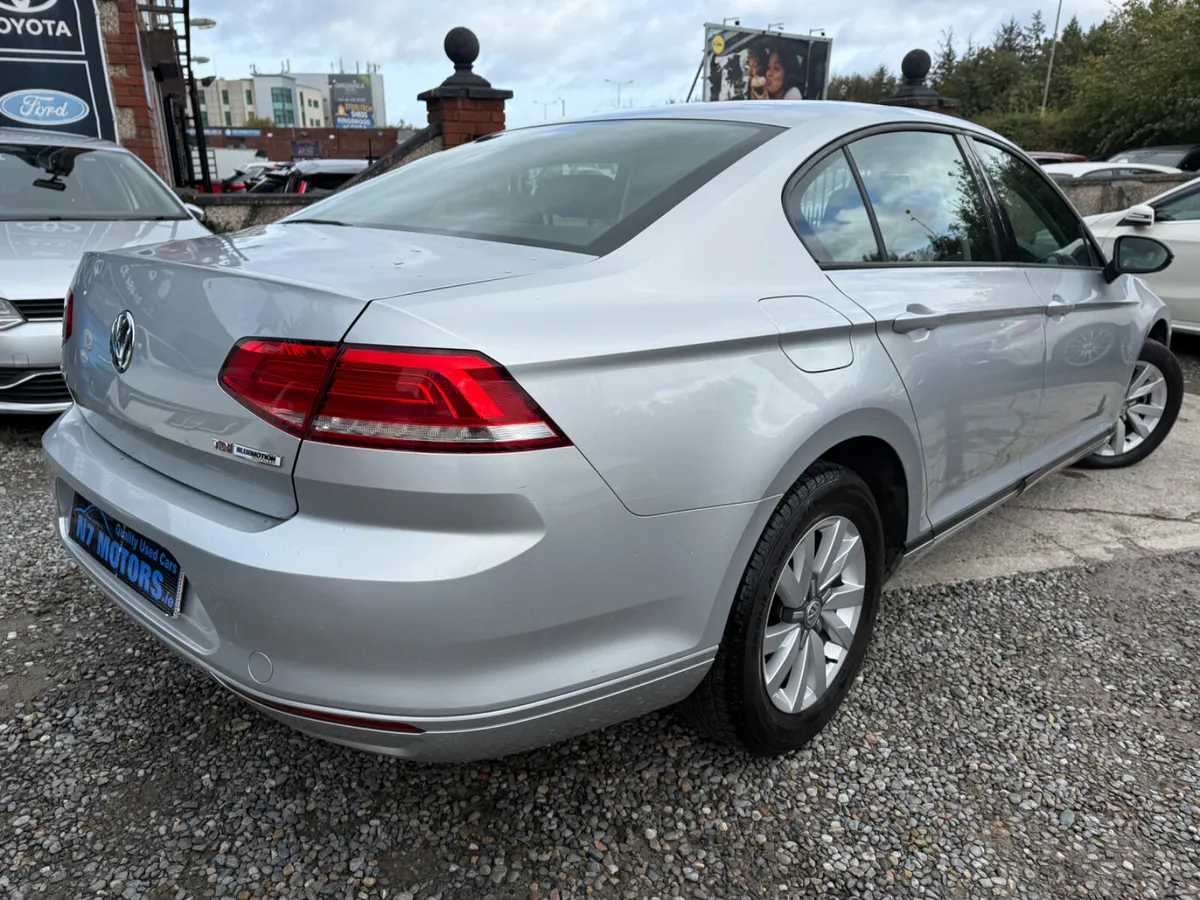 2016 Volkswagen Passat  1.6 TDI SE BLUEMOTION - Image 4