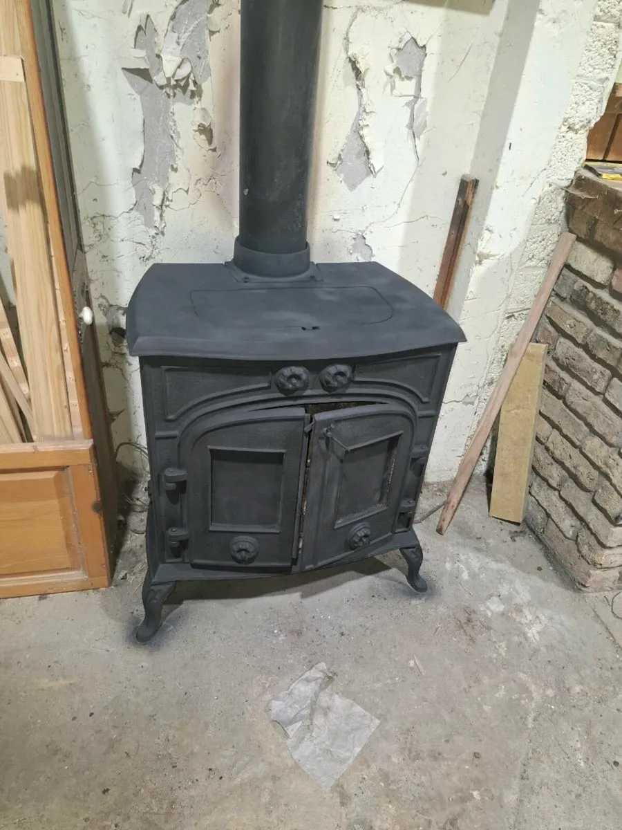 Solid fuel Stove - Image 1