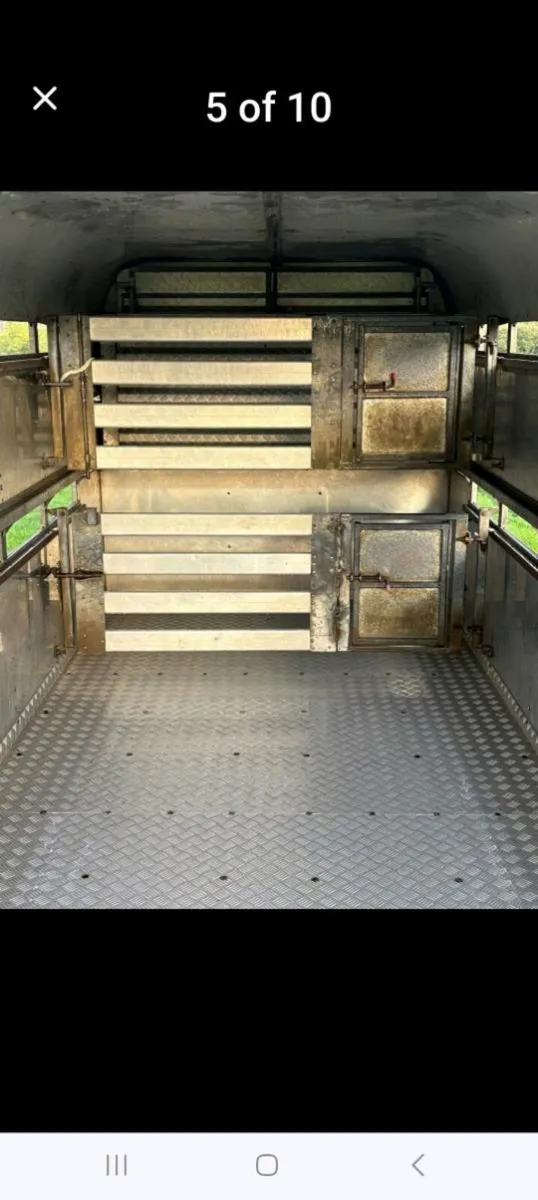 3 AXLE CATTLE/SHEEP TRAILER - Image 2