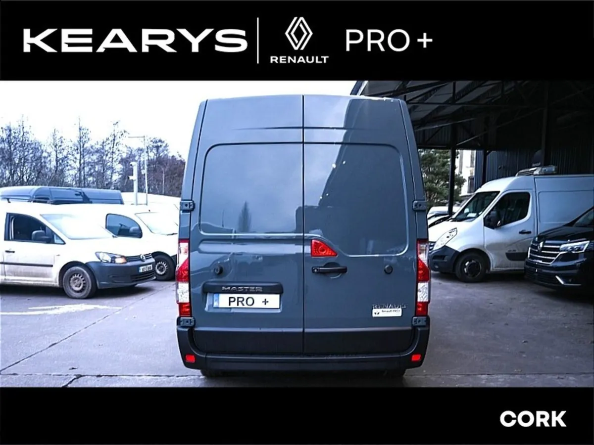 Renault Master FWD Lh35 Blue DCI 135 - Image 3