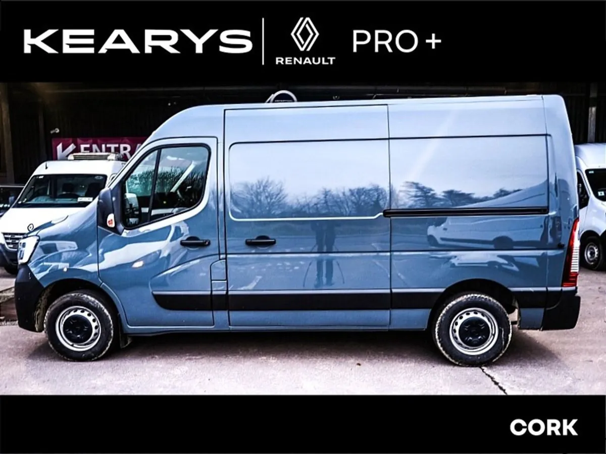 Renault Master FWD Lh35 Blue DCI 135 - Image 4