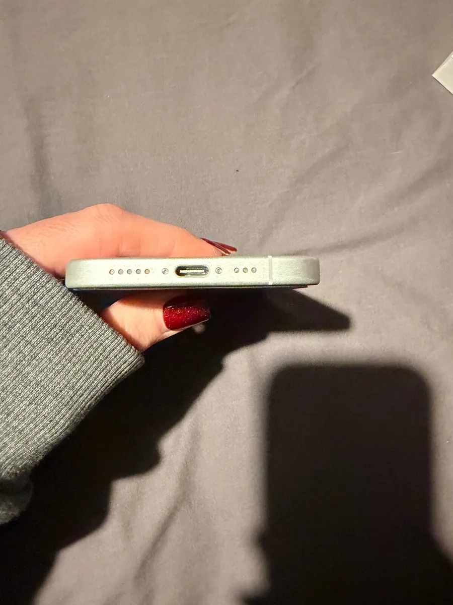 iPhone 16 for sale - Image 2