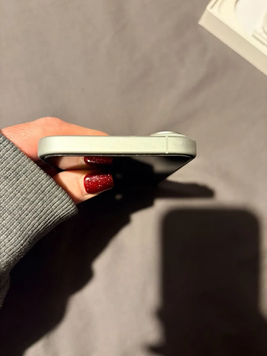 iPhone 16 for sale - Image 3