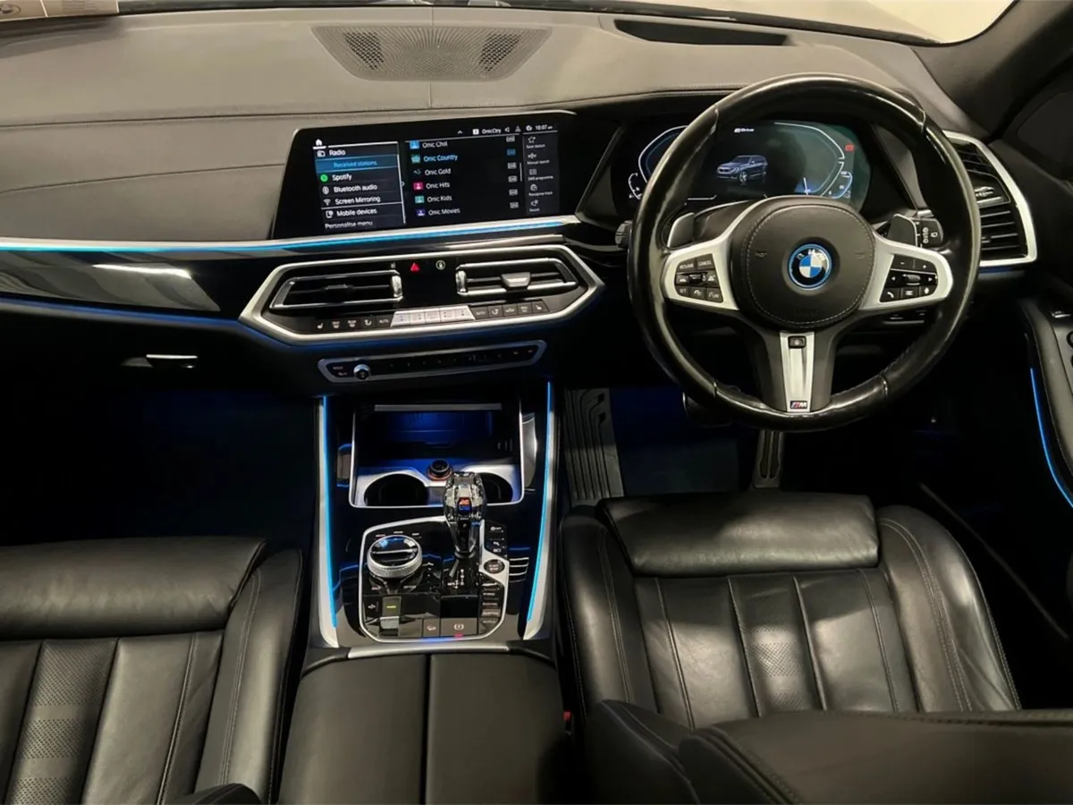 BMW X5 Xdrive45e M-sport Phev PRO / Comfort Pack - Image 4