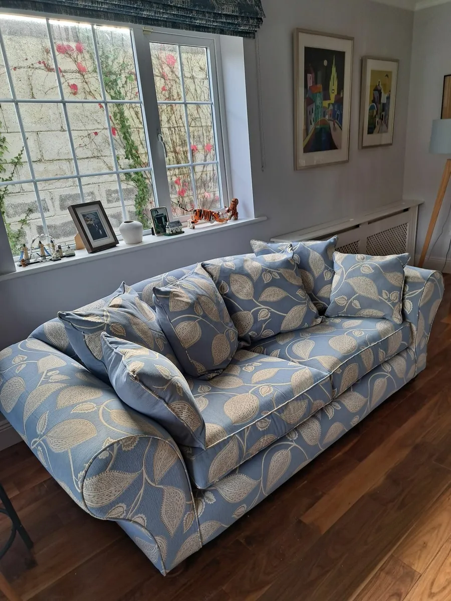Stunning Three Seater Sofa in Blue and Cream - Image 2