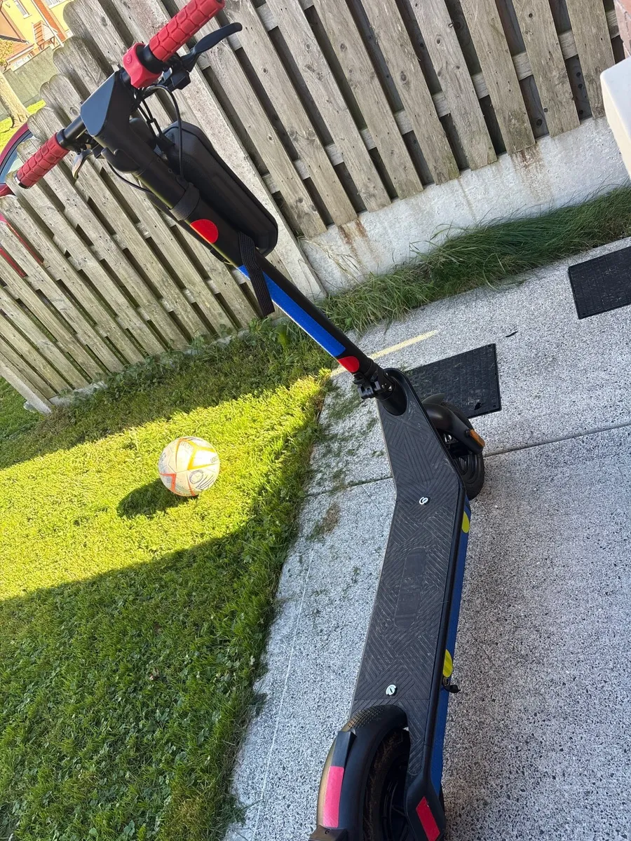 E scooter - Image 1