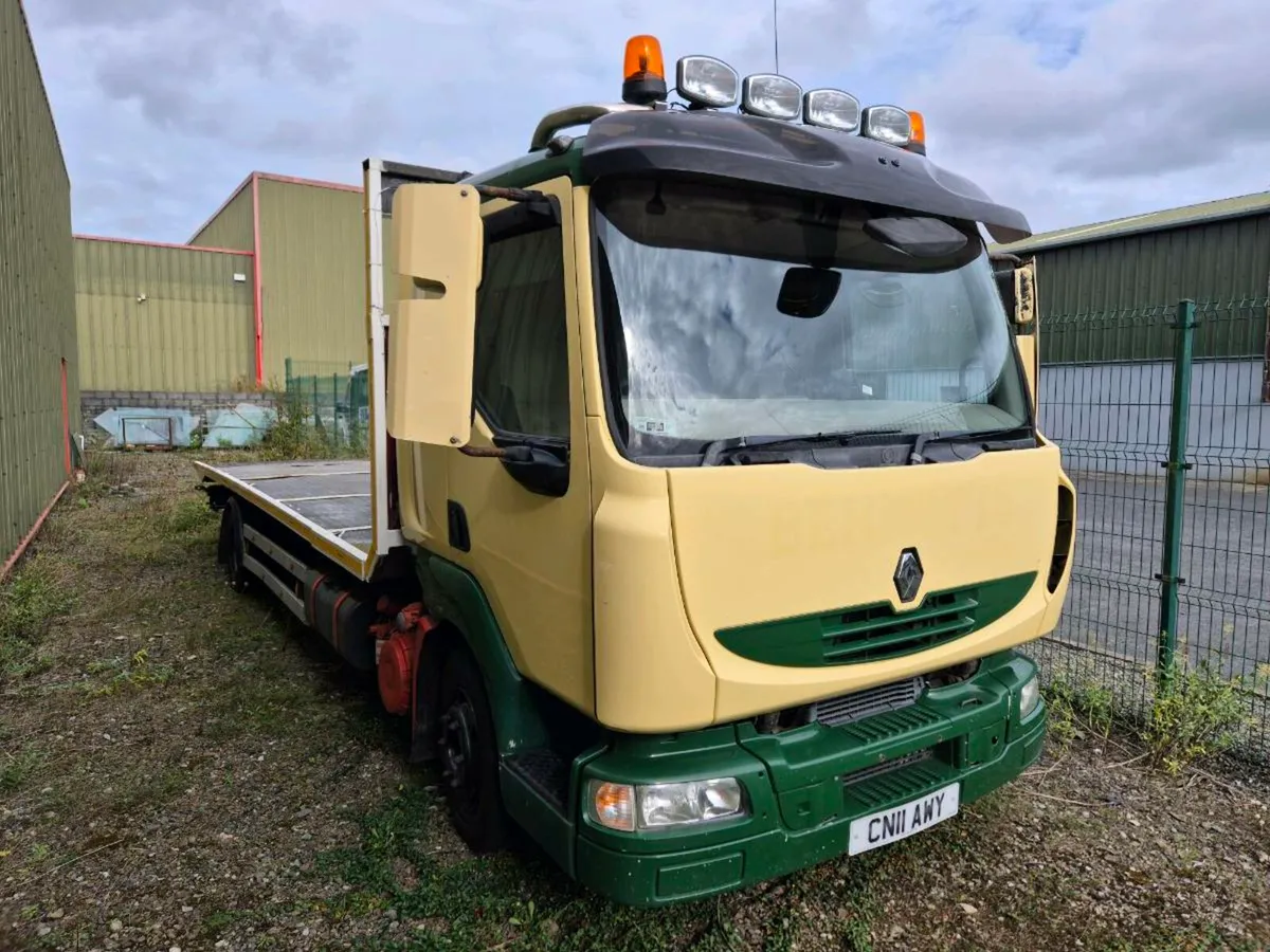 Renault Tow Truck 2011 - Image 3