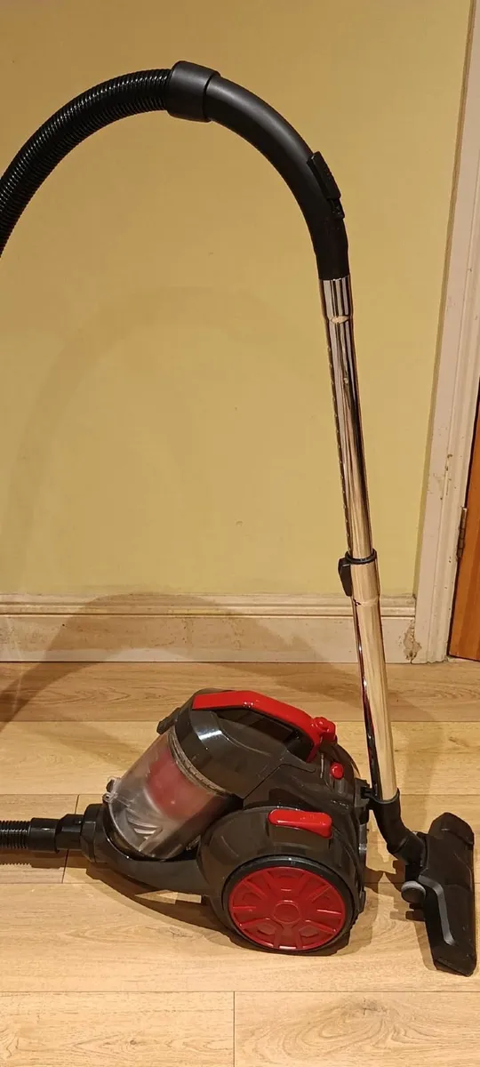 Vacuum cleaner - Image 2