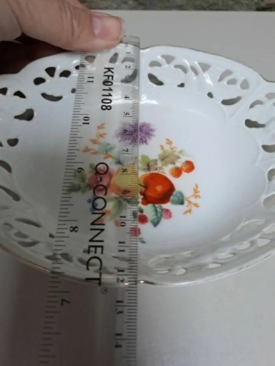 Vintage small fruit bowl - Image 3