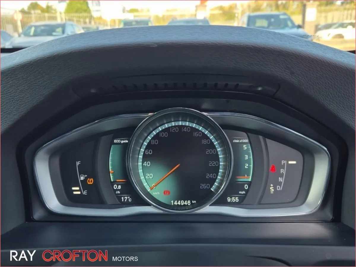 Volvo V60 D3 (150hp) SE LUX Geartronic - Image 4