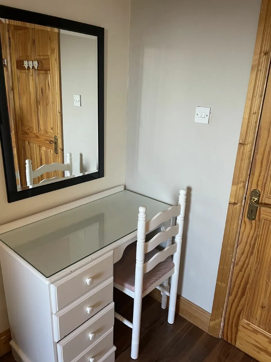 3 Beds  Dressing table and Mirror - Image 4
