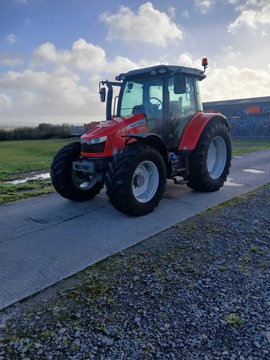 Massey Ferguson 5612 - Image 1
