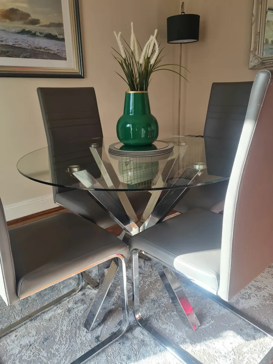 dining table - Image 3