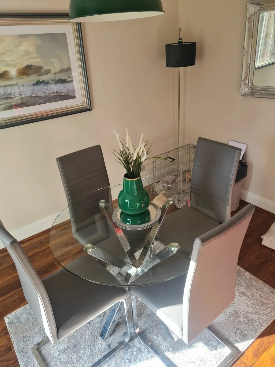 dining table - Image 4