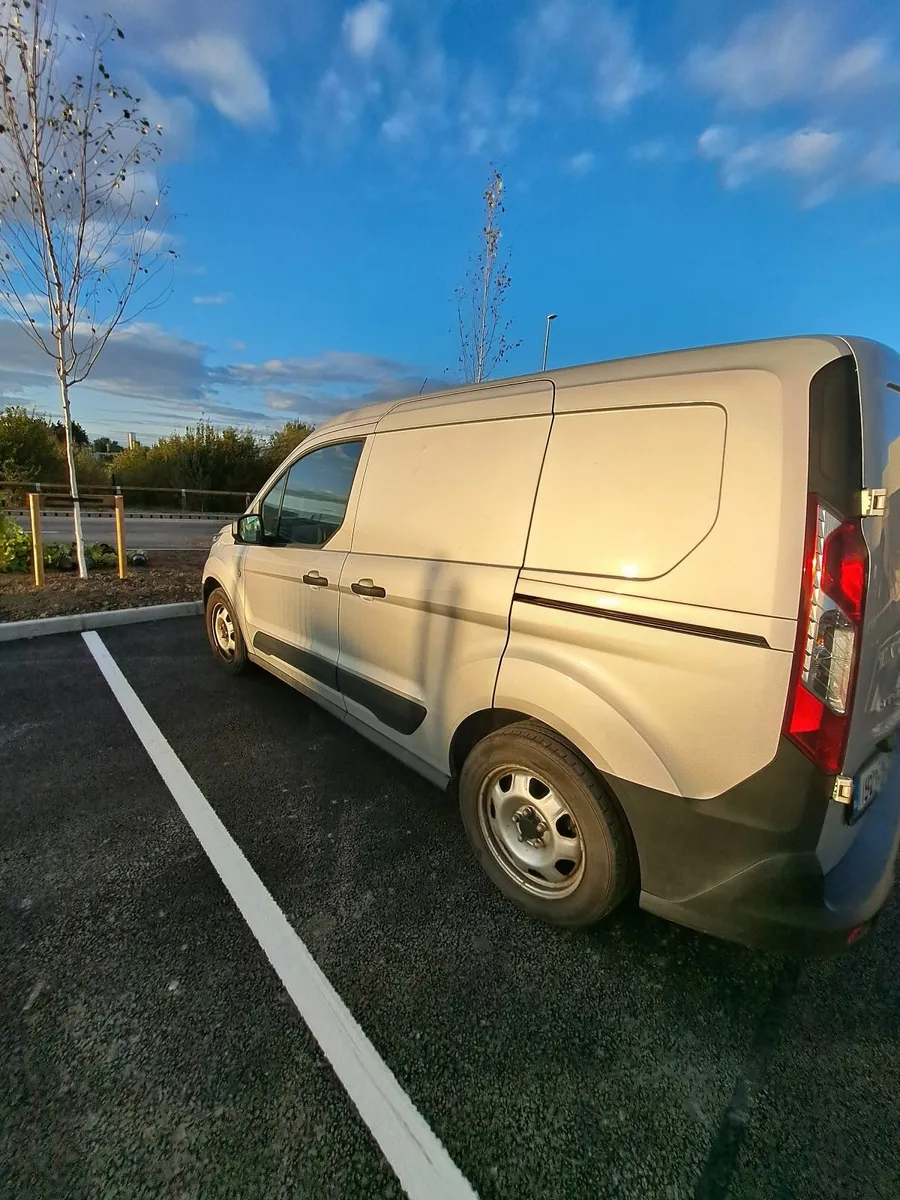 Ford Transit SWB 2019 - Image 2
