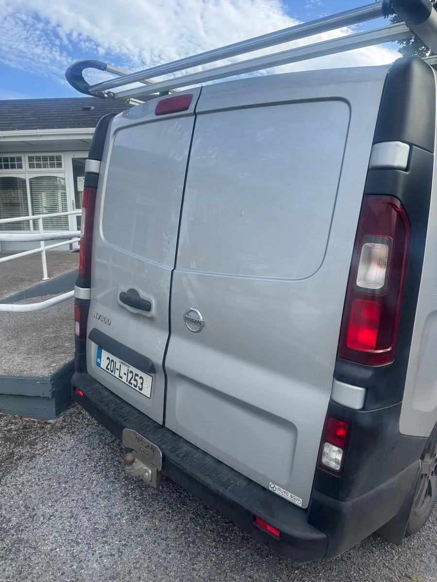 NISSAN NV300 - Image 2