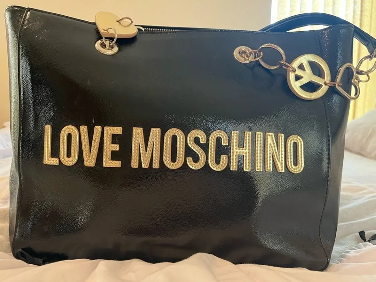 Moschino - Image 2