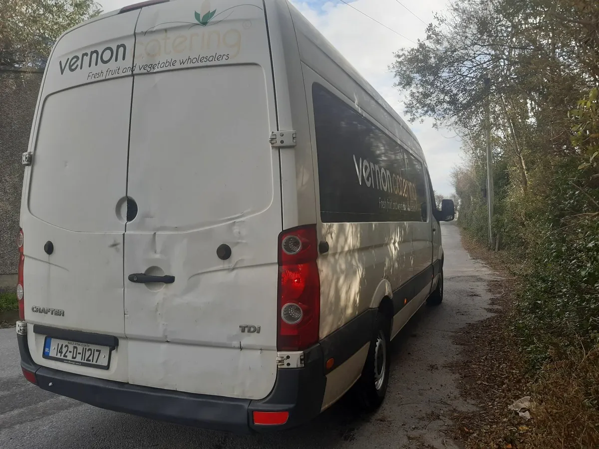 142 Crafter lwb DOE 10/26 TAX 11/25 PRICE 4950 EUR - Image 4