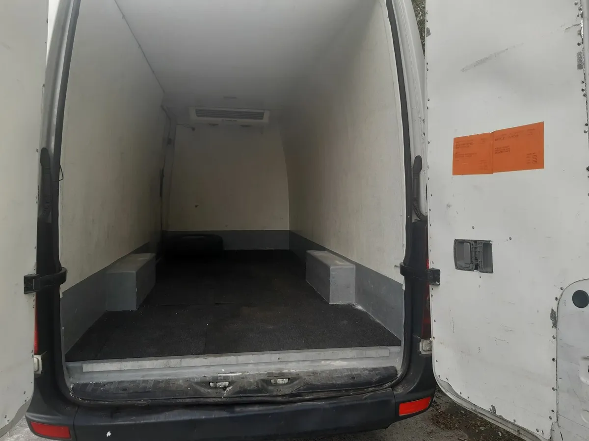 142 Crafter lwb DOE 10/26 TAX 11/25 PRICE 4650 EUR - Image 3