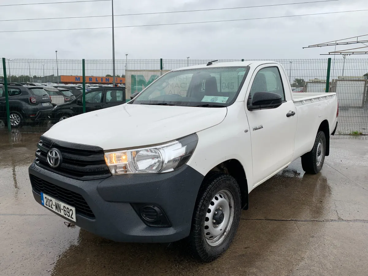 BID ONLINE NOW - 2019 TOYOTA HILUX ACTIVE D4D 4WD - Image 1