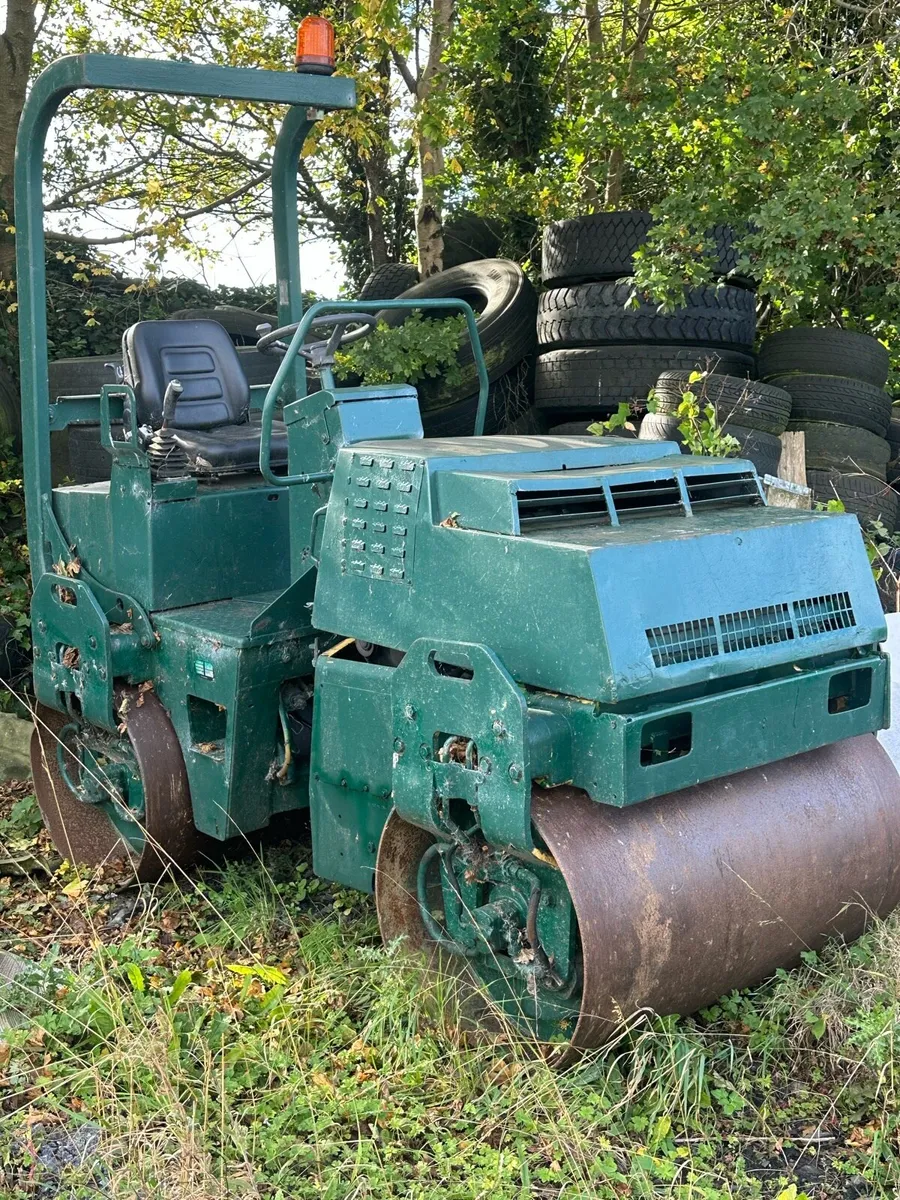 Bomag 120 3 ton , vibrating roller , twin drum - Image 1