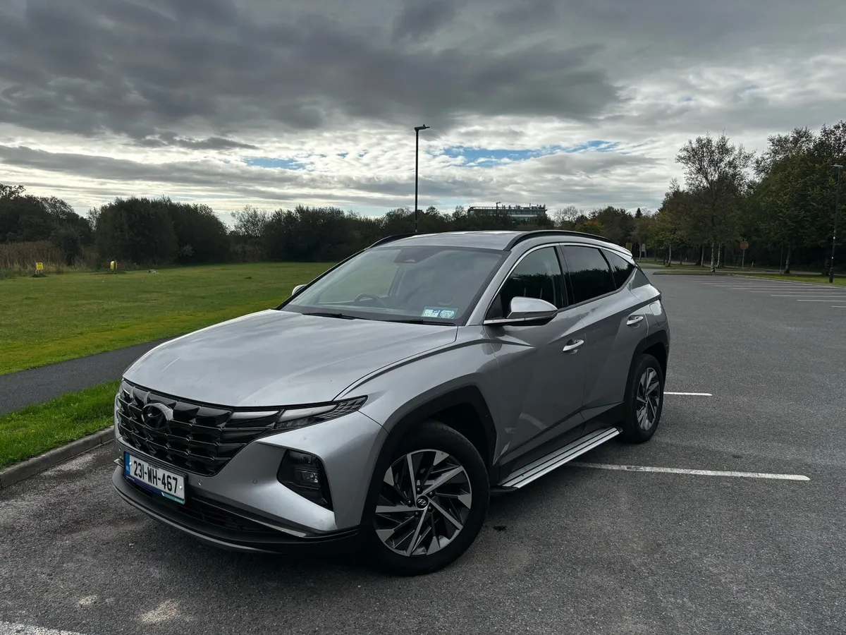Hyundai Tuscan Executive Plus 2023 Top Spec - Image 2