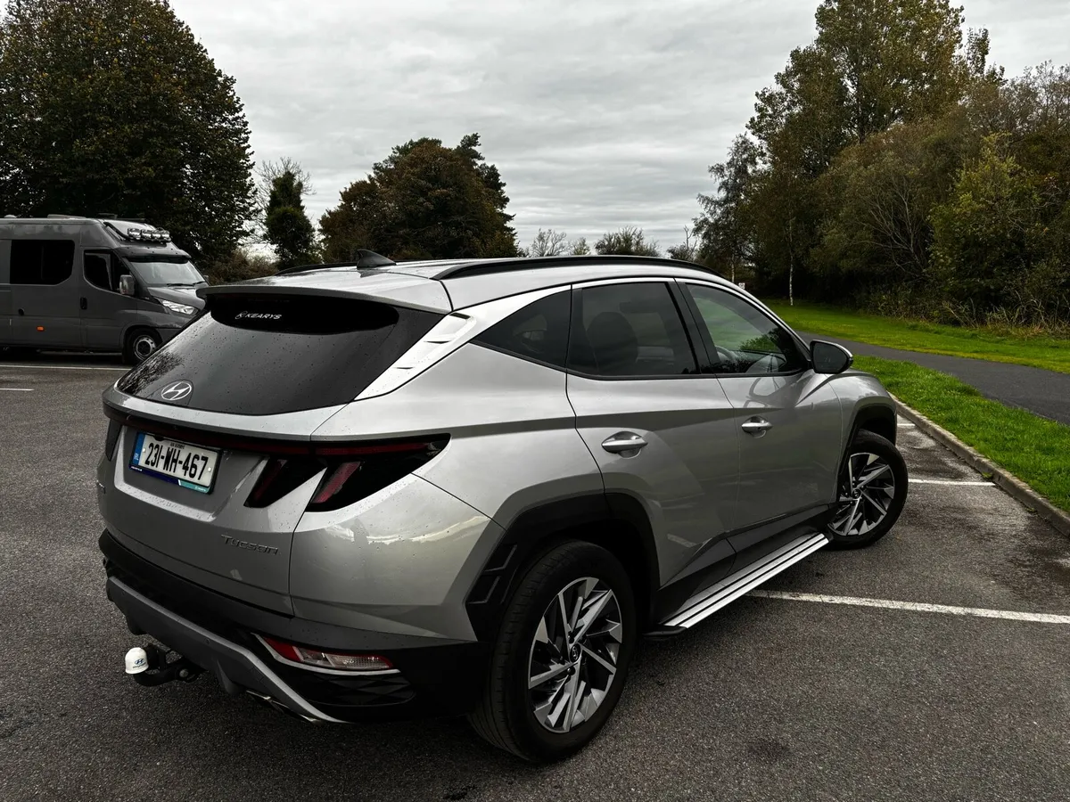 Hyundai Tuscan Executive Plus 2023 Top Spec - Image 4