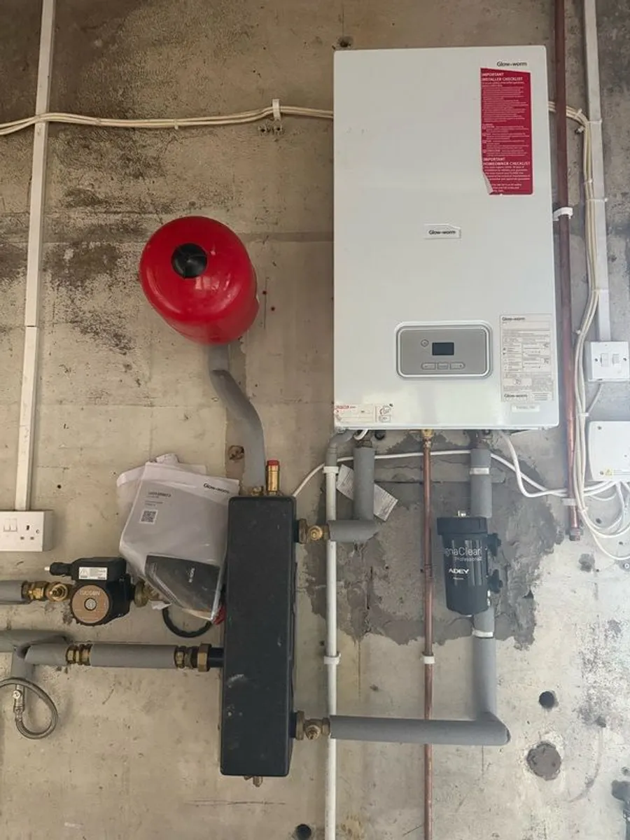 Glow-worm Energy 18s Smart Boiler One Year Old Excellent Condition - Image 4
