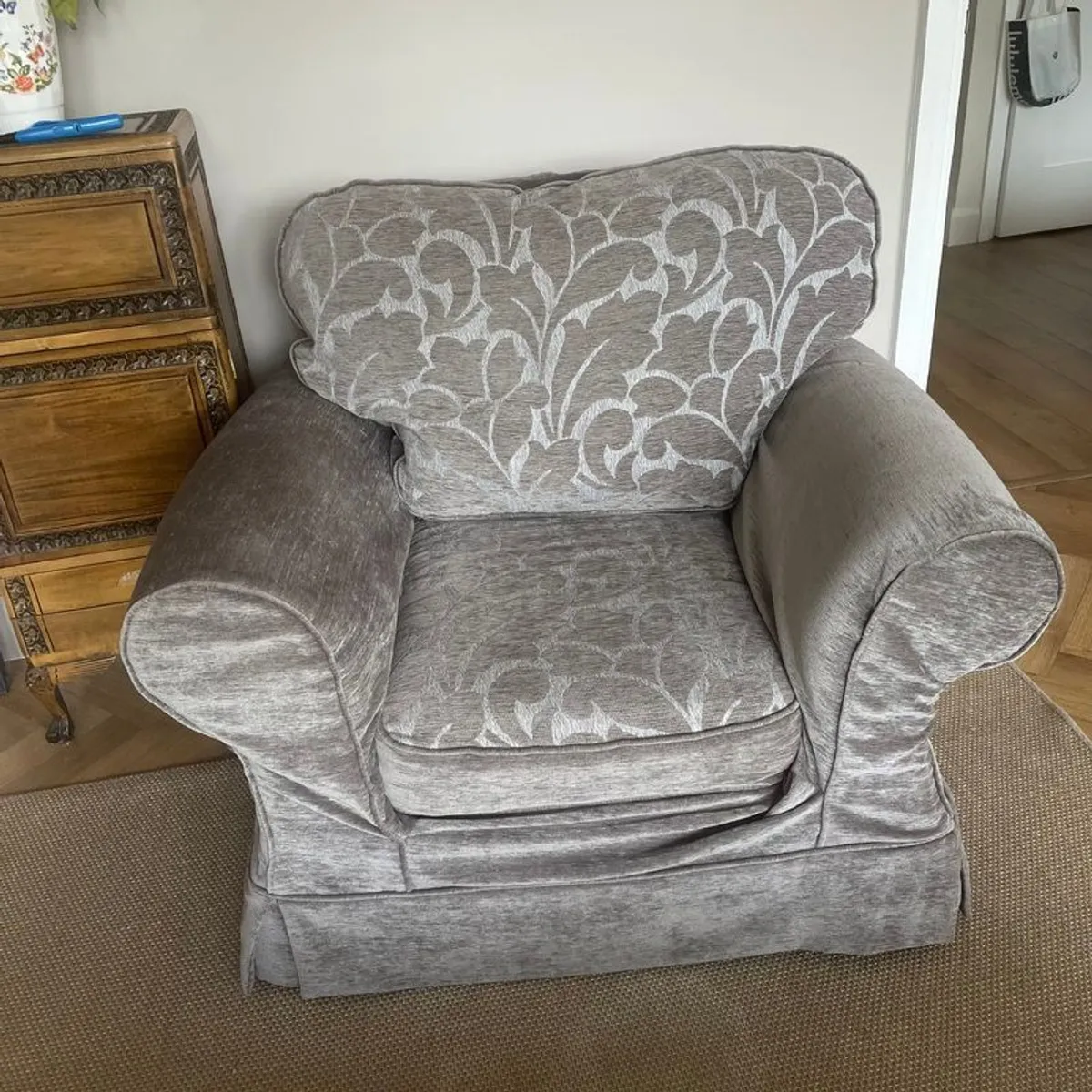 Sofa - Image 3