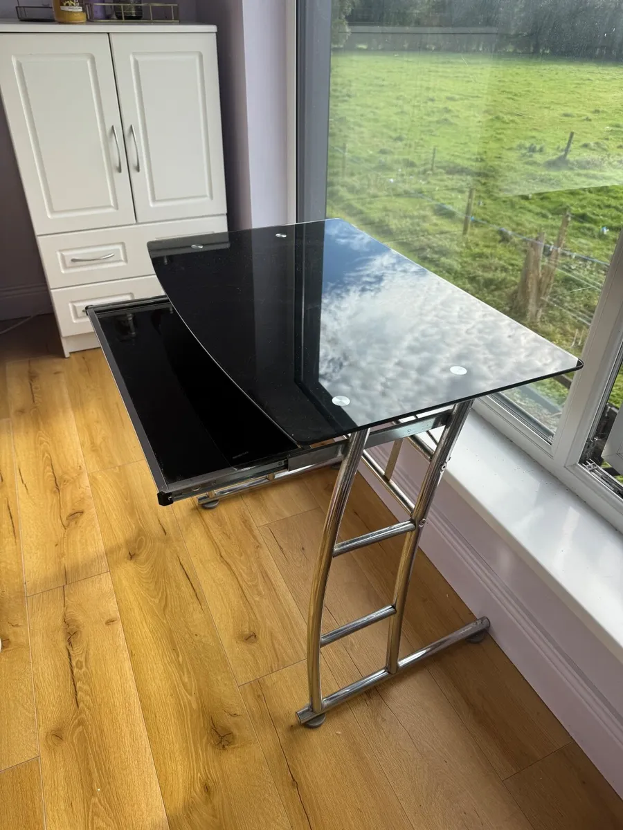 2 x desks - Image 3