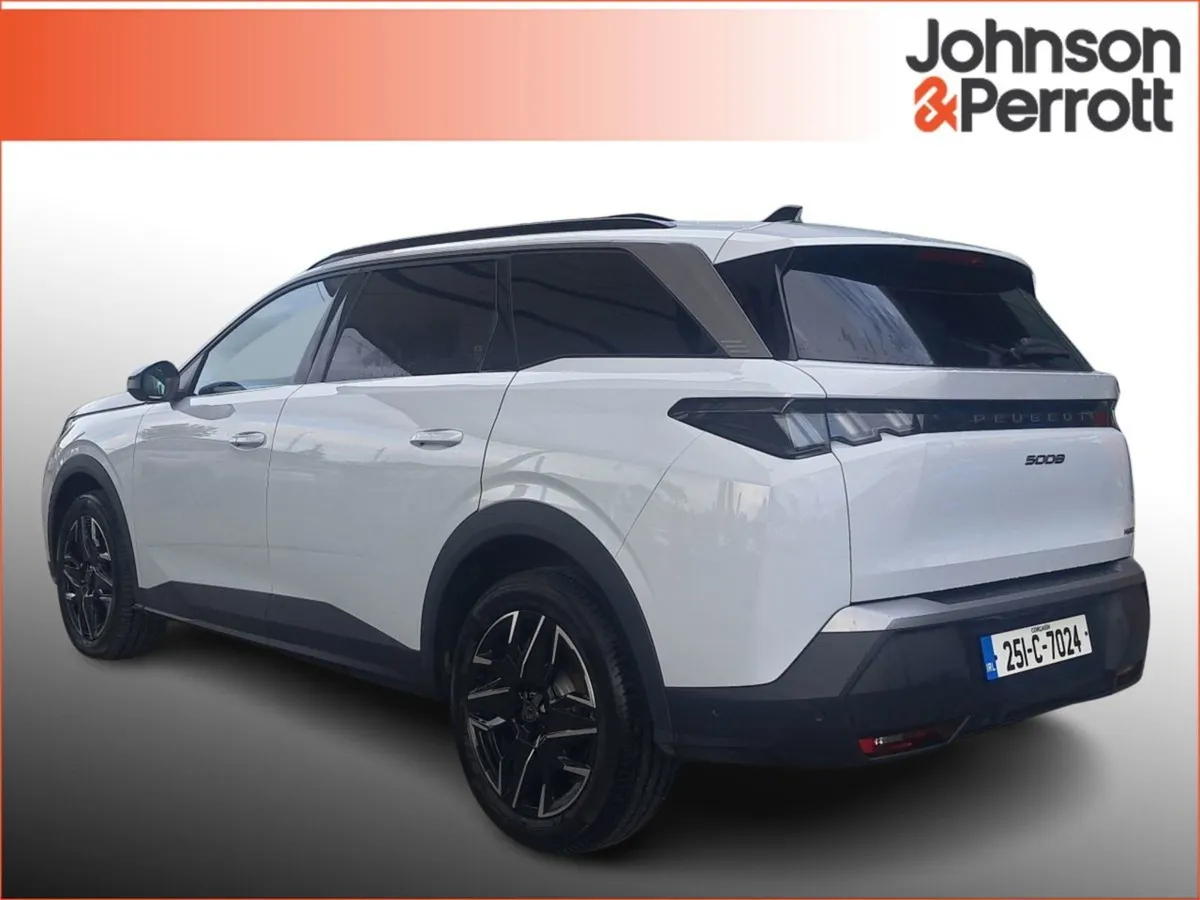 Peugeot 5008 1.2 Hybrid 136bhp E-dcs6 Allure - Image 3